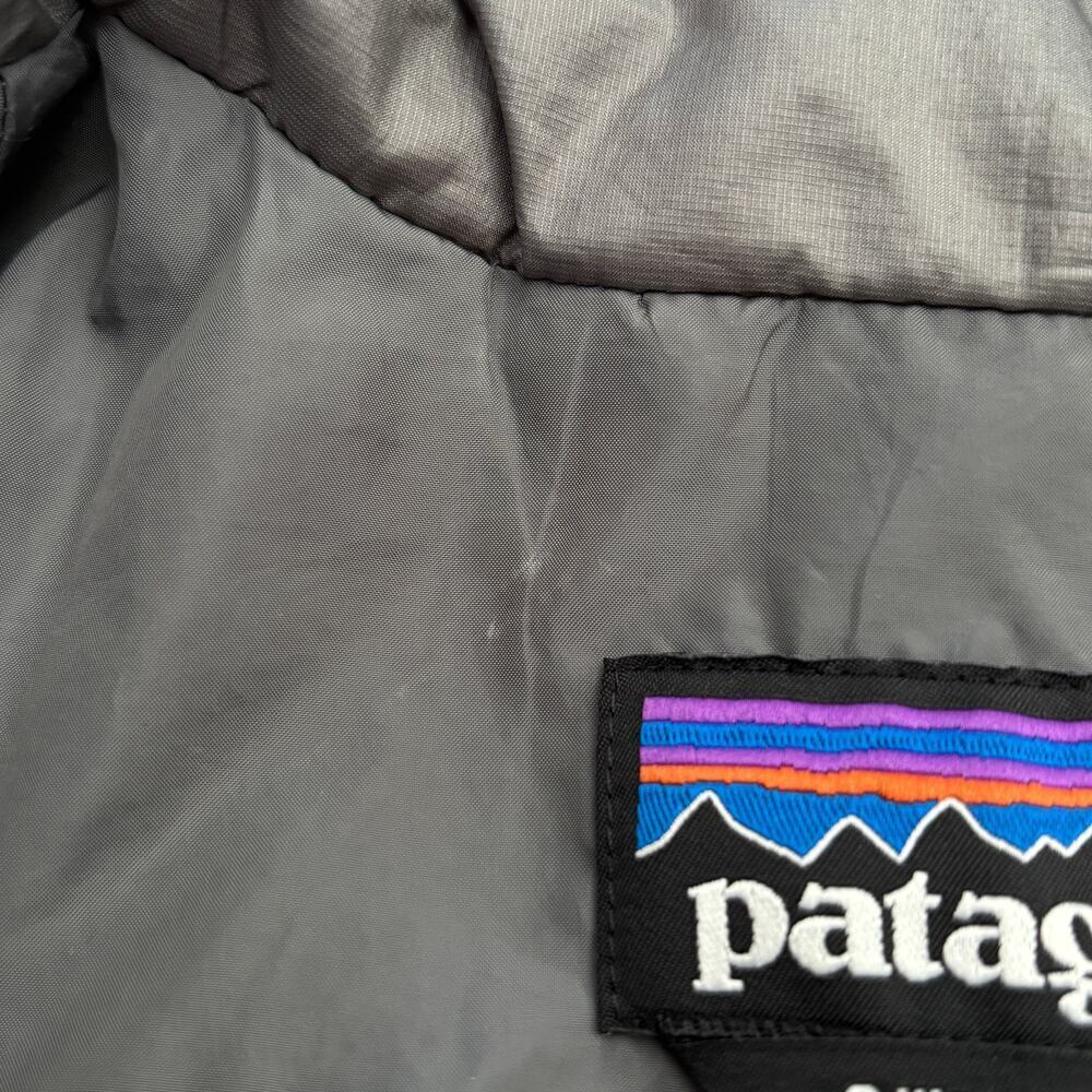 Patagonia Women’s Nano Puff Parka Silver Grey - Size: Small - Picture 4 of 13